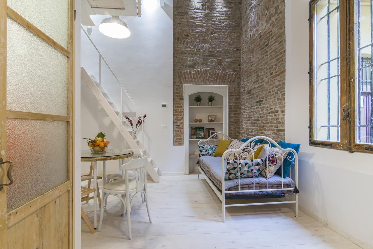 בולוניה University Loft Apartment מראה חיצוני תמונה